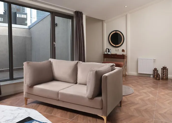 Gatto Suites&Residence